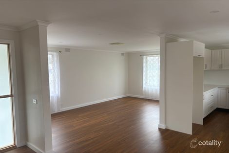 Property photo of 32 Norval Crescent Coolaroo VIC 3048