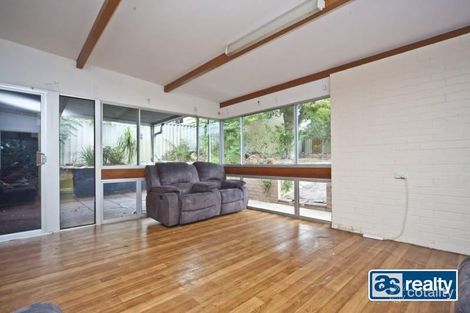 Property photo of 4 Palmer Place Embleton WA 6062