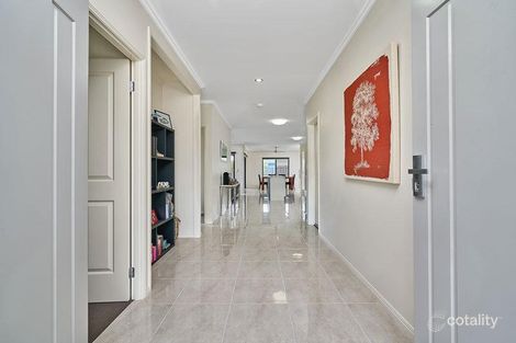 44 Disney St, White Rock, QLD 4868