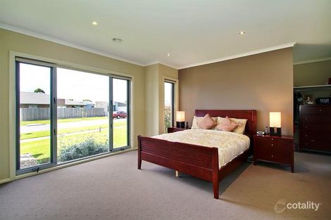 Property photo of 19 Huntingfield Close Traralgon VIC 3844