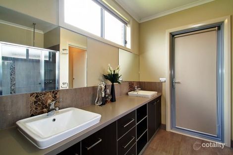Property photo of 19 Huntingfield Close Traralgon VIC 3844