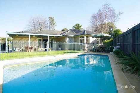 Property photo of 4 Holt Court Mordialloc VIC 3195