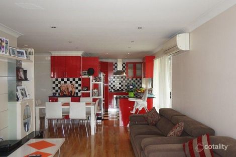 Property photo of 10 Allard Place Hassall Grove NSW 2761