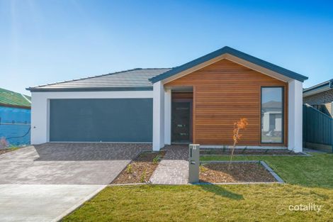 Property photo of 9 Goodluck Circuit Cobbitty NSW 2570