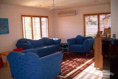 Property photo of 2 Deborah Avenue Benowa QLD 4217