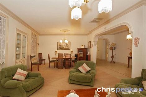 Property photo of 52 Moondarra Drive Berwick VIC 3806