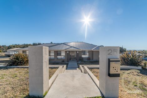 Property photo of 25 Robindale Court Robin Hill NSW 2795