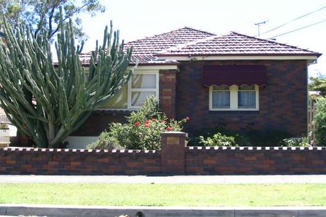 19 Nield Ave, Rodd Point, NSW 2046