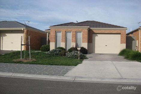 Property photo of 7 Mossman Drive Cranbourne East VIC 3977