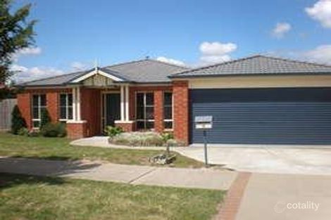 Property photo of 12 Broadland Way Narre Warren South VIC 3805