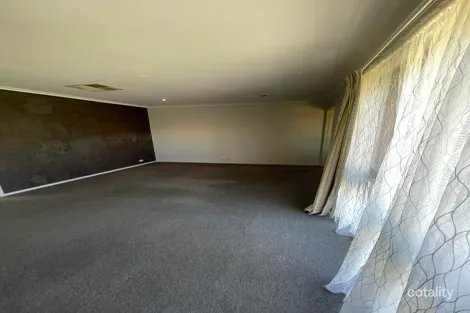 Property photo of 57 Batman Avenue Shepparton VIC 3630