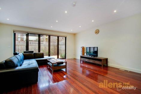 Property photo of 2/30 Fromhold Drive Doncaster VIC 3108