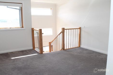 Property photo of 2 Cydonia Court Ringwood North VIC 3134