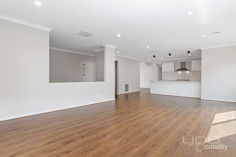 Property photo of 4 Creekwood Way Cobblebank VIC 3338