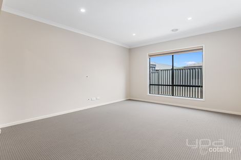 Property photo of 4 Creekwood Way Cobblebank VIC 3338