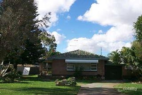 13 Balaka Way, Queens Park, WA 6107