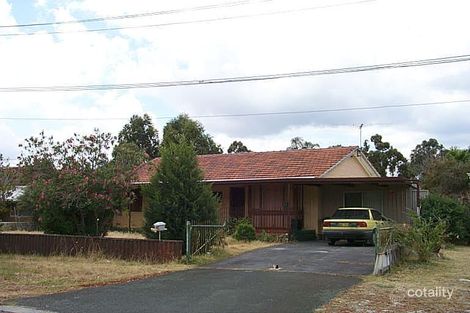Property photo of 3 Hollybush Way Kelmscott WA 6111