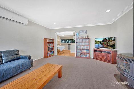 Property photo of 11 Waratah Street Melton South VIC 3338