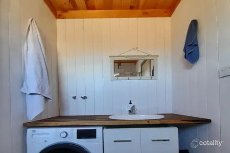 Property photo of 8B Leeds Court Denham WA 6537