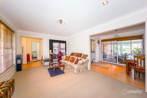 Property photo of 10 Dalgety Crescent Green Point NSW 2251