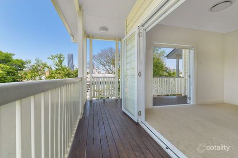 Property photo of 43 York Parade Spring Hill QLD 4000