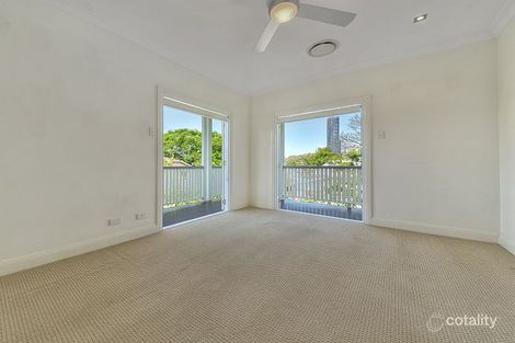 Property photo of 43 York Parade Spring Hill QLD 4000