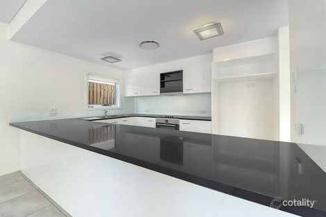 Property photo of 43 York Parade Spring Hill QLD 4000