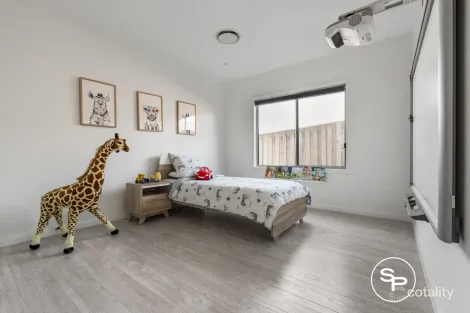 Property photo of 17 Kinloch Street Gledswood Hills NSW 2557