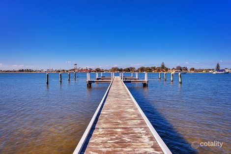 Property photo of 10 Cabarita Point Kalimna VIC 3909