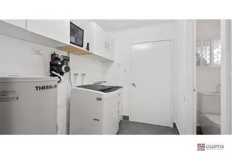 Property photo of 3 Leslie Street Mooroobool QLD 4870