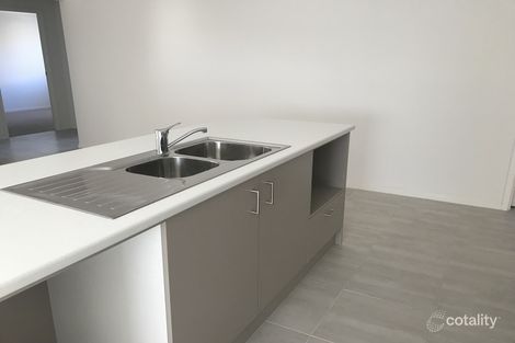 Property photo of 14 Croft Close Thornton NSW 2322