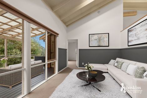 Property photo of 16 June Square Ringwood North VIC 3134