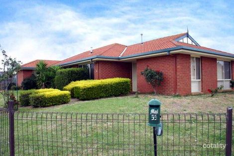 55 Hoysted Ave, Cranbourne North, VIC 3977