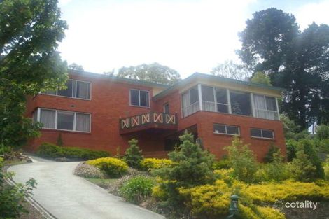 70 Karoola Rd, Lindisfarne, TAS 7015