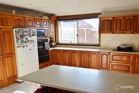 Property photo of 39 Lions Avenue Lurnea NSW 2170