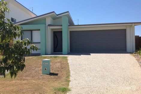 11 Oystercatcher Rd, Kirkwood, QLD 4680