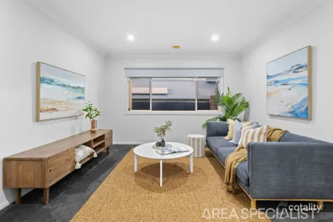 Property photo of 4 Sunny Vale Drive Langwarrin VIC 3910