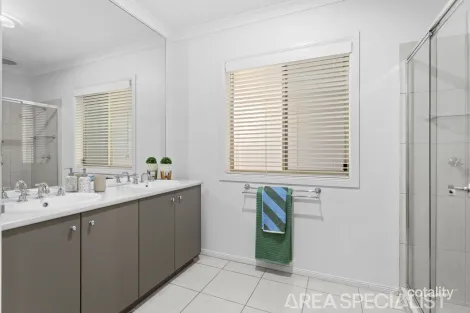 Property photo of 4 Sunny Vale Drive Langwarrin VIC 3910