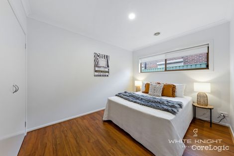 Property photo of 4 Lambertia Loop Caroline Springs VIC 3023