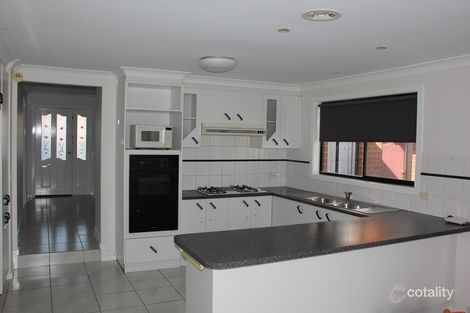 Property photo of 35 McNicholl Way Delahey VIC 3037
