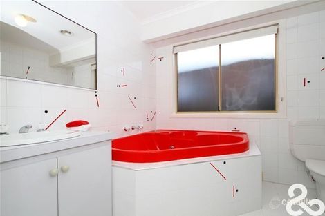 Property photo of 50 Garden Grove Drive Mill Park VIC 3082