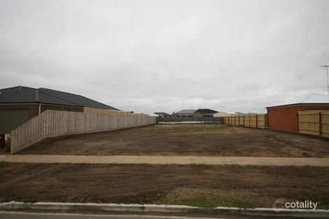 12 Newhaven Ave, St Albans Park, VIC 3219
