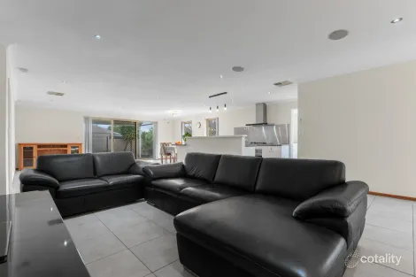 Property photo of 16 Westerly Crescent Heathridge WA 6027