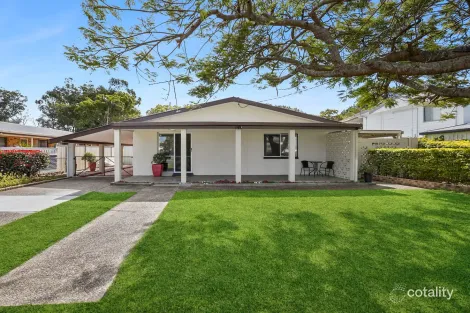 Property photo of 134 Bishop Road Beachmere QLD 4510