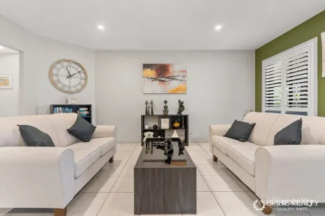 Property photo of 2 Midden Court Ningi QLD 4511