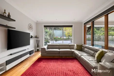Property photo of 97 Locksley Road Ivanhoe VIC 3079