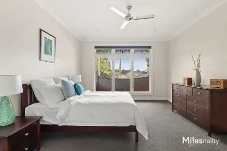 Property photo of 97 Locksley Road Ivanhoe VIC 3079