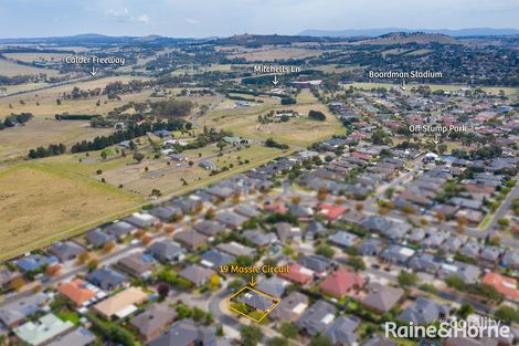 Property photo of 19 Massie Circuit Sunbury VIC 3429