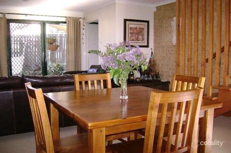 Property photo of 1/4 Mary Street Bundamba QLD 4304