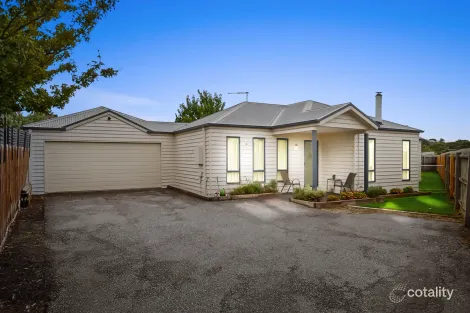 46 Pakenham Rd, Pakenham, VIC 3810